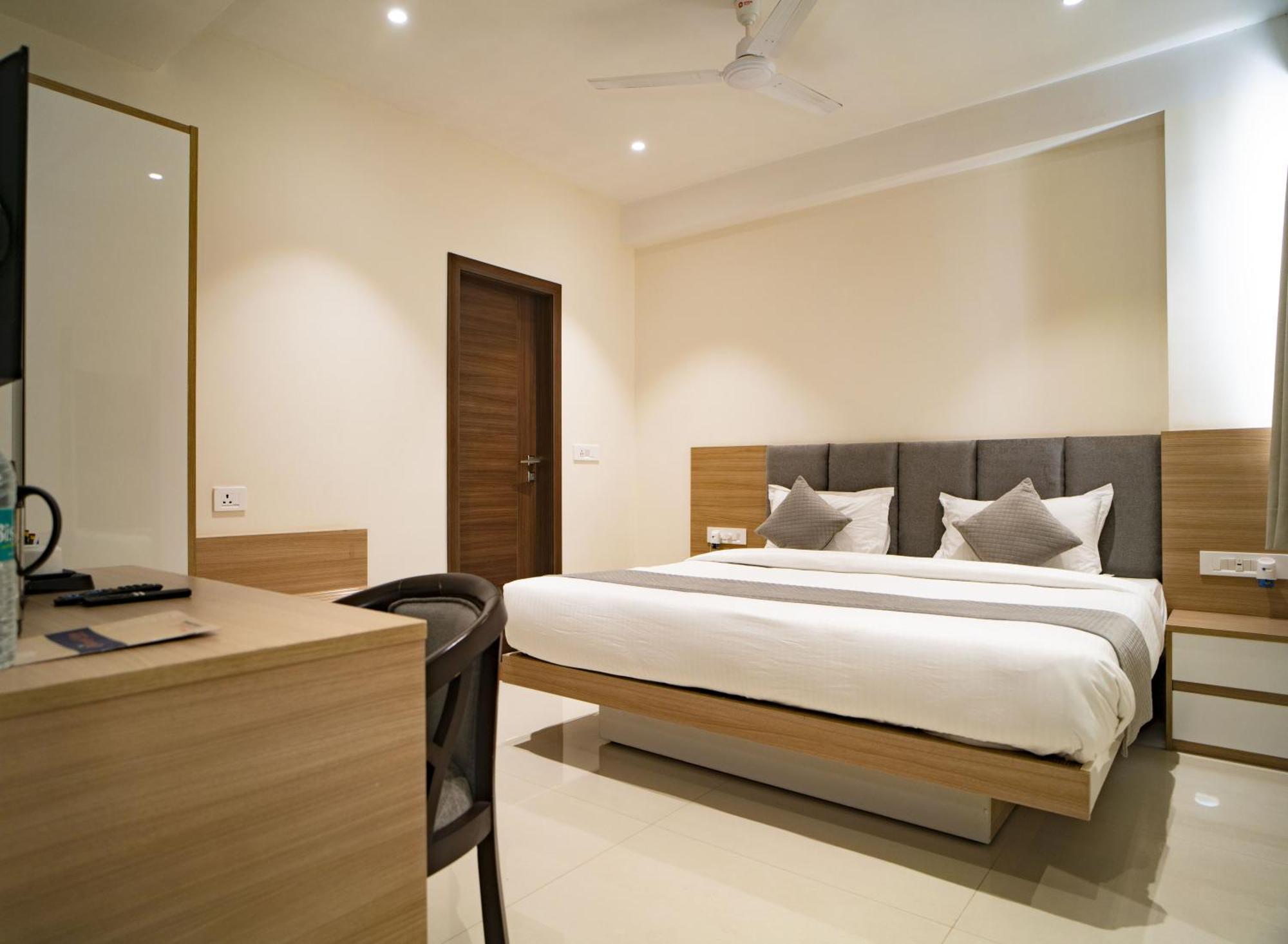 The Mangal View Residency - A Luxury Boutique Business Hotel Udaipur Exterior foto
